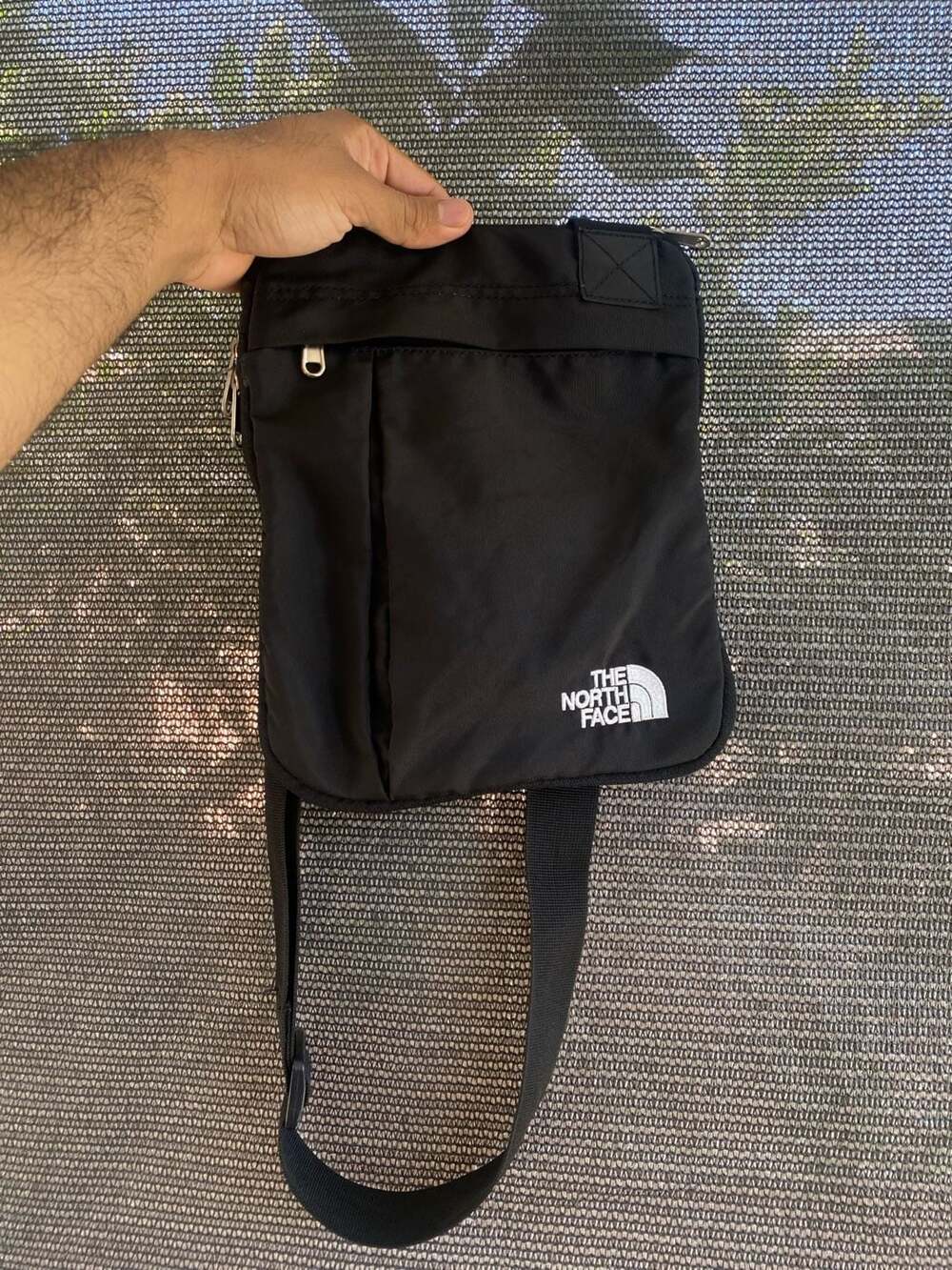 The North Face Convertible Shoulder Bag Black